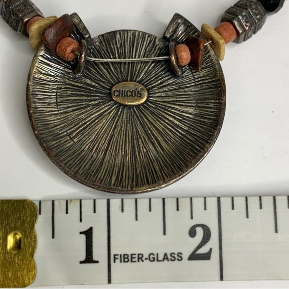 Chicos 12” Dual Round Shell with String of Chip Shell Genuine Chocker Necklace - Picture 6 of 10